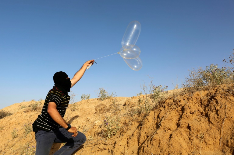 هجوم إسرائيلي يستهدف مطلقي البالونات الحارقة في غزة