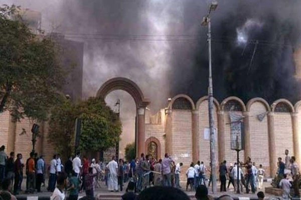 منظمة حقوقية مصرية ستطالب الإخوان بتعويضات جراء حرقهم كنائس