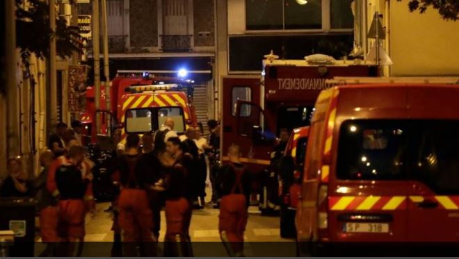 إصابة 7 أشخاص بجروح خطرة بينهم 5 أطفال في حريق قرب باريس