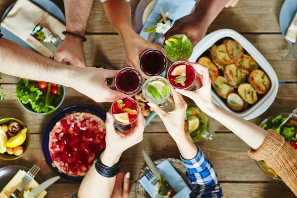 العلاقات الطيبة مفتاح السعادة والصحة واليكم طرق بنائها