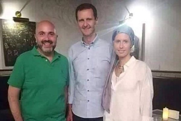 أسماء الأسد بغطاء الرأس