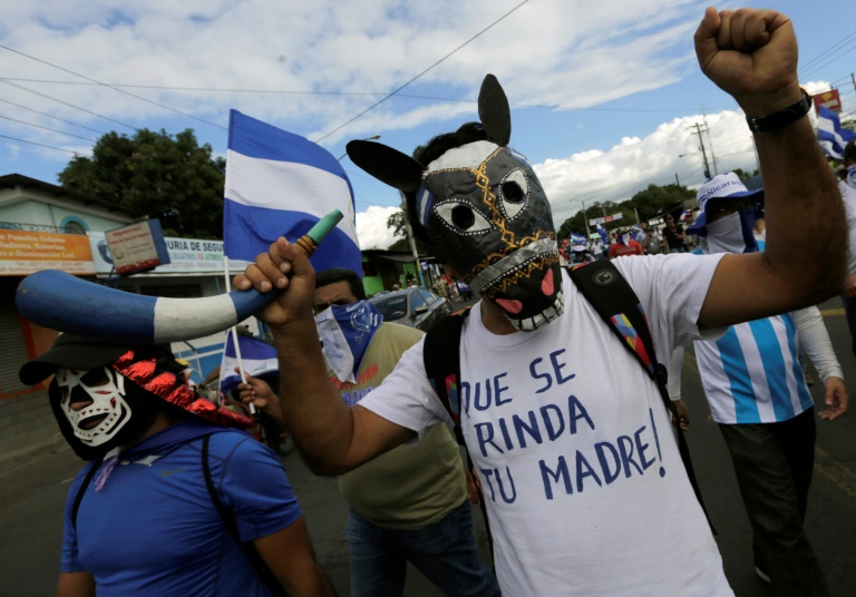 آلاف المتظاهرين في نيكاراغوا يطالبون برحيل أورتيغا