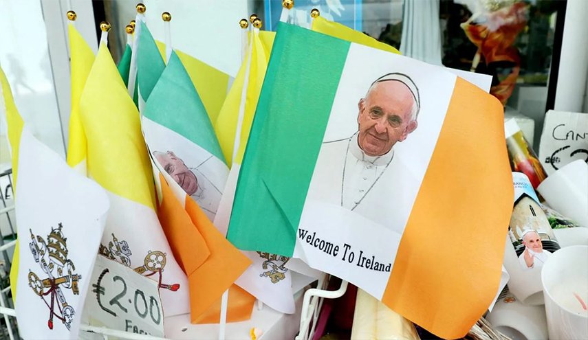 البابا: شعرت بألم كبير خلال لقائي ضحايا الاعتداءات الجنسية بإيرلندا