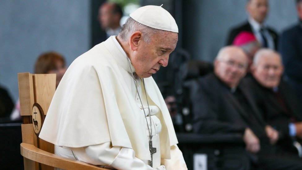 مسؤول سابق في الفاتيكان يدعو البابا فرانسيس للاستقالة لـ "تجاهله الاعتداءات الجنسية في الكنيسة"