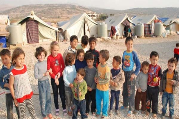 أطفال سوريون لاجئون في أحد المخيمات في لبنان