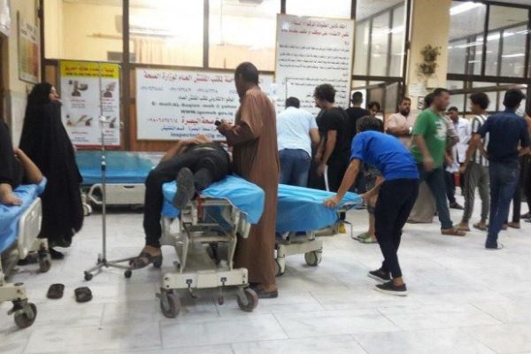 مصابون بالتسمم في البصرة يعالجون في أحد مستشفياتها