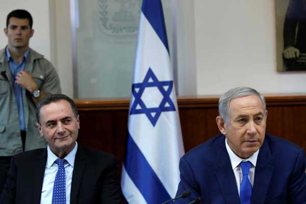 بنيامين نتانياهو ويسرائيل كاتس الذي كان وزيرًا للنقل في 4 سبتمبر 2017 في القدس