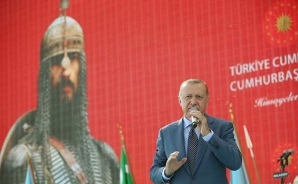 أردوغان يتعهد بتحقيق السلام في سوريا والعراق