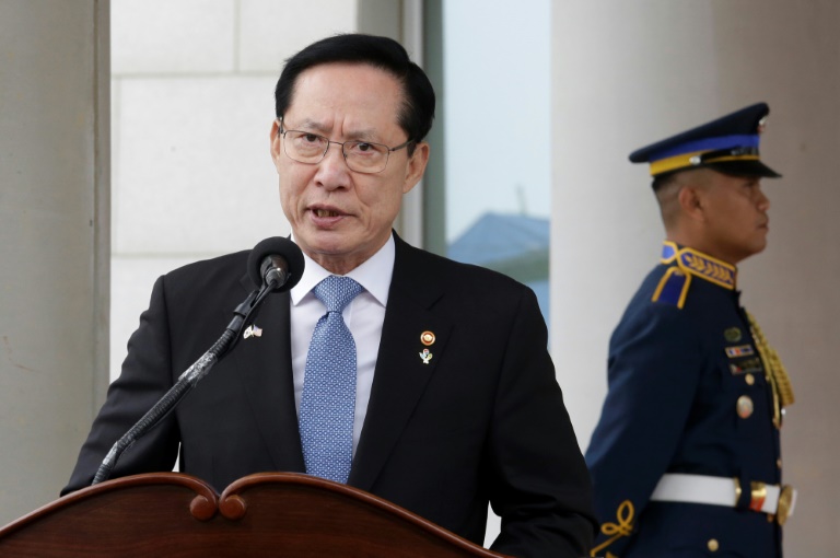 رئيس كوريا الجنوبية يجري تعديلا وزاريًا ويستبدل وزير الدفاع