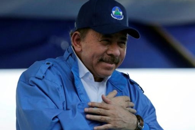 رئيس نيكاراغوا دانيال اورتيغا مخاطباً مناصريه