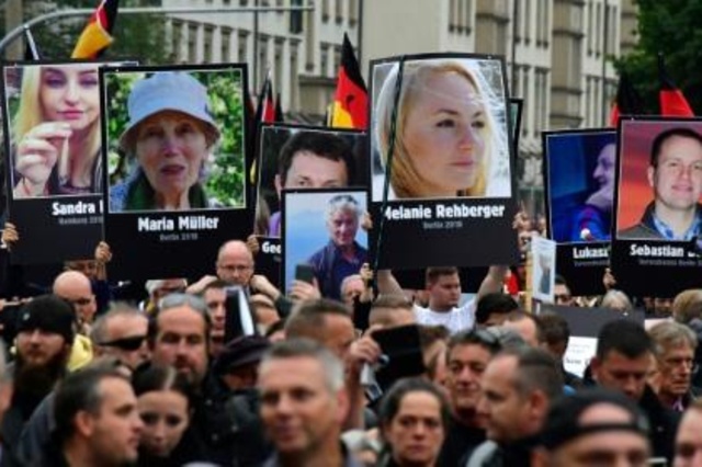 ألمانيا: السجن لمهاجر قتل مراهقة في جريمة استغلها اليمين