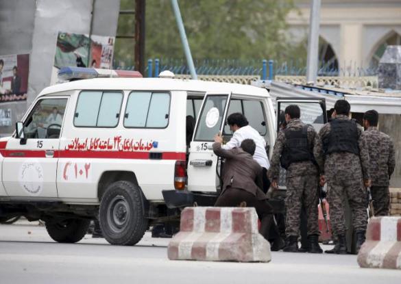 13 قتيلًا على الأقل في حادث سير بأفغانستان