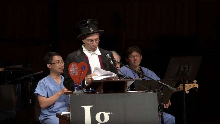 أميركيان يفوزان بجائزة "نوبل للحماقة العلمية"