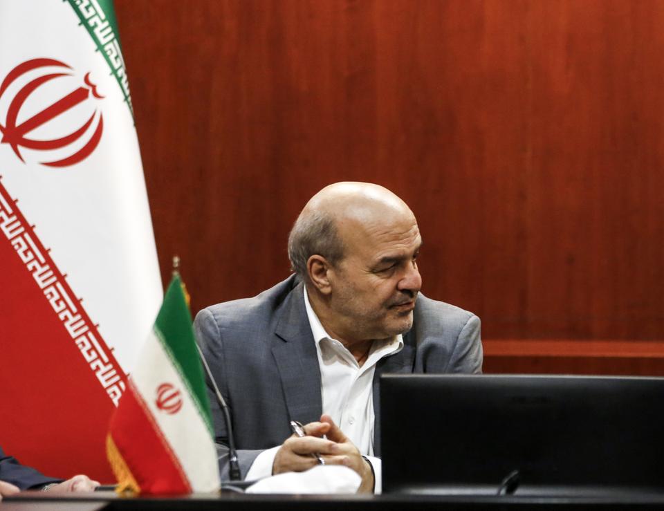 وزير ايراني يطالب بتوضيح مصير أنصار بيئة معتقلين