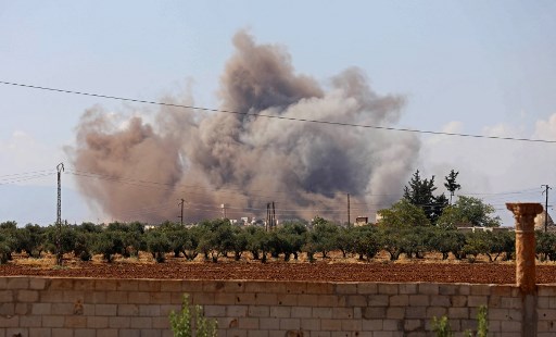 تجدد الغارات الروسية والسورية على ادلب بعد توقف لساعات