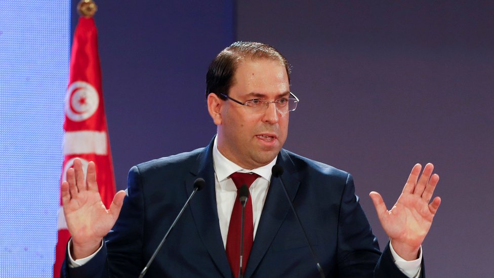 الحزب الحاكم في تونس يجمد عضوية رئيس الحكومة يوسف الشاهد