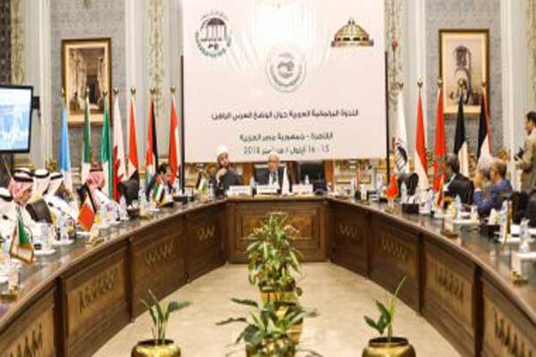 الشعبة البرلمانية للبرلمان الإماراتي أثناء انعقاد الندوة البرلمانية حول الوضع العربي في مصر
