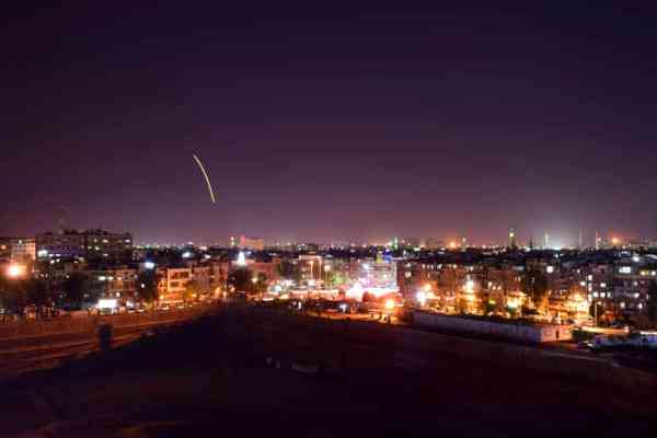 صاروخ إسرائيلي فوق مطار دمشق