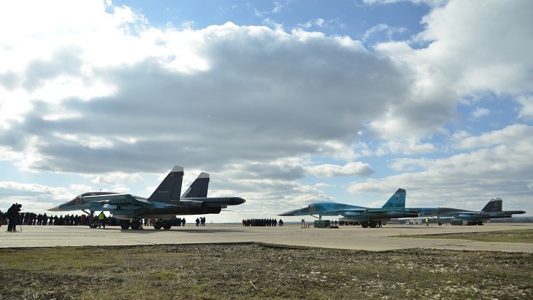 طائرات روسية في قاعدة حميميم على الساحل السوري
