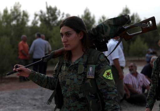 الأكراد يسلمون سودانية متهمة بالانتماء لـ