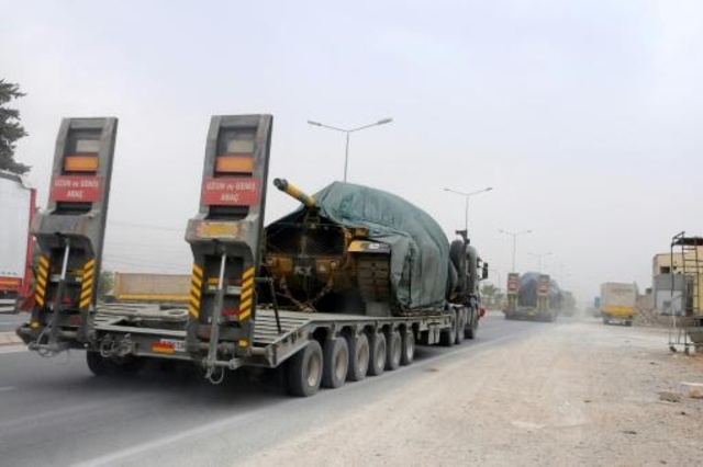 تركيا ترسل تعزيزات عسكرية جديدة إلى إدلب