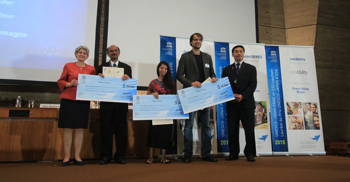 3 فائزين يحصدون جائزة التعليم من أجل التنمية المستدامة