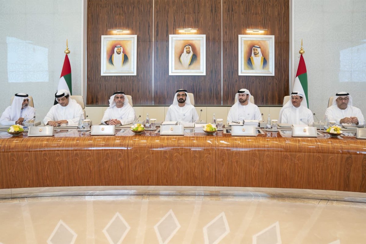  مجلس الوزراء الإماراتي منعقدا 