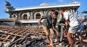 حصيلة زلزال وتسونامي أندونيسيا ترتفع إلى 384 قتيلًا