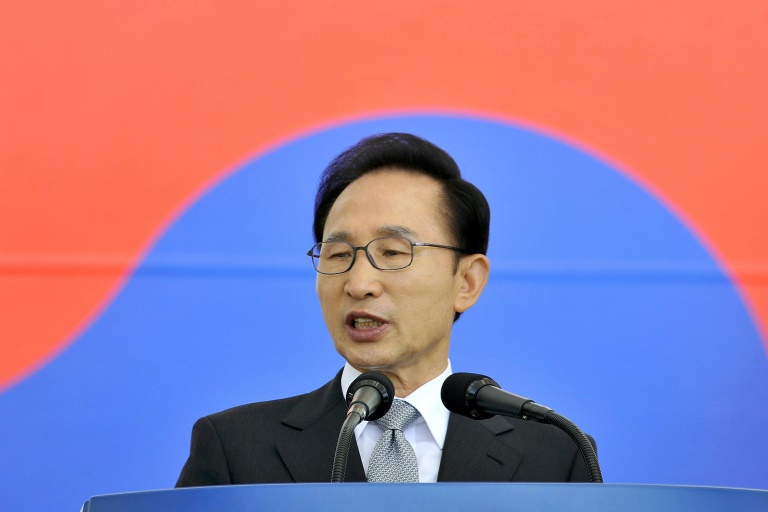 الحكم على الرئيس الكوري الجنوبي الأسبق لي ميونغ-باك بالسجن 15 عاما