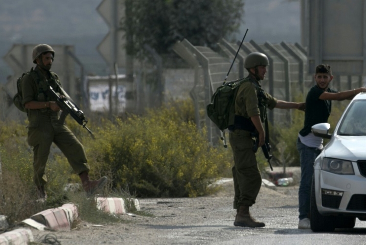 اعتقال فلسطيني يشتبه بتنفيذه عملية طعن جندي إسرائيلي