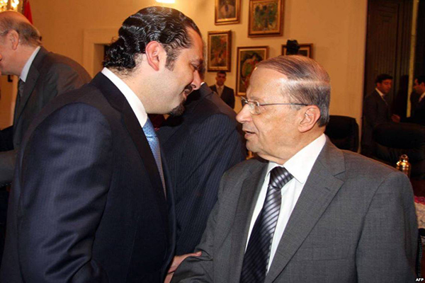 رئيس الجمهورية اللبناني ميشال عون (يمين) ورئيس الحكومة المكلف سعد الحريري