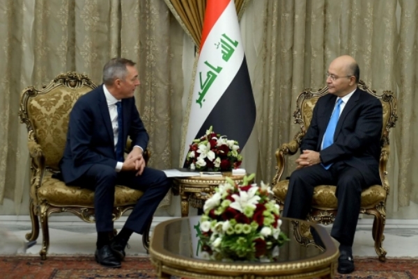 الرئيس العراقي ملتقيا في بغداد وزير الدفاع النرويجي