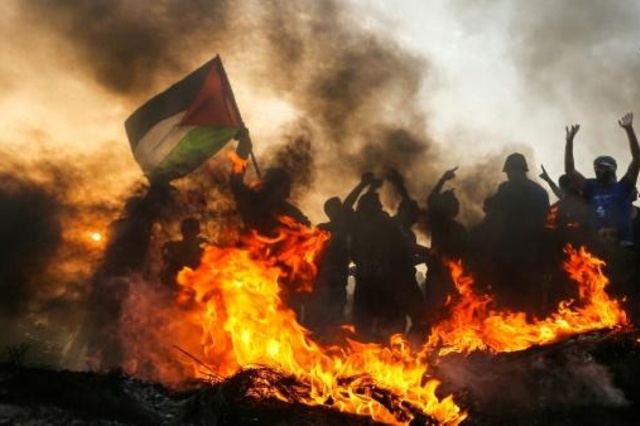 غارات إسرائيلية على قطاع غزة بعد إطلاق صاروخ