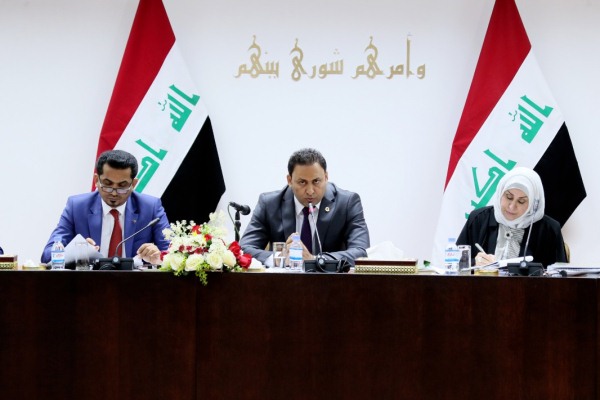 النائب الاول لرئيس البرلمان العراقي حسن الكعبي مترئسا اليوم مناقشة البرنامج الحكومي لعبد المهدي