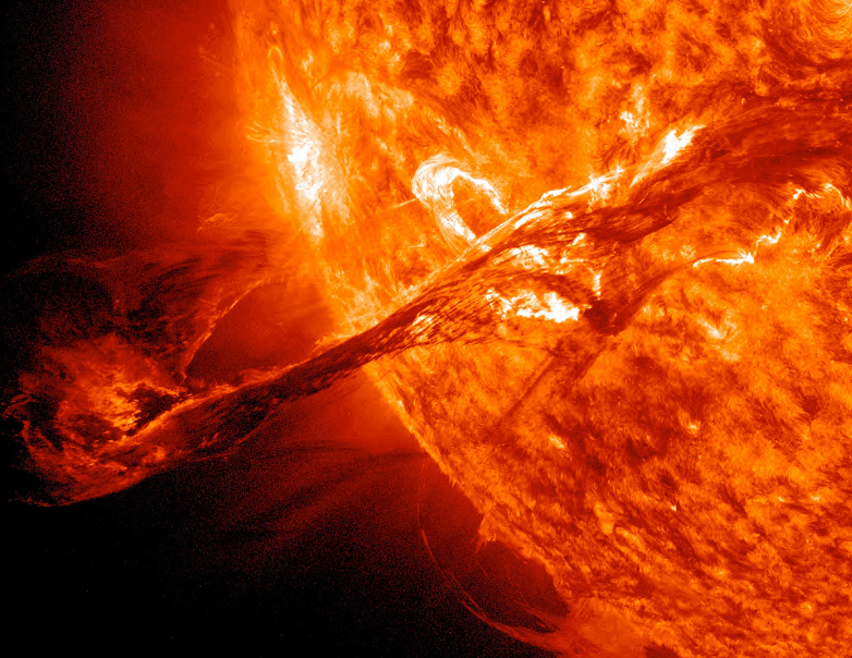 العلماء يدرسون تفاعلات الاندماج النووي التي تحدث في الشمس