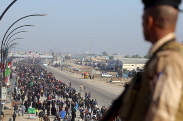إيرانيون يجتازون الحدود العراقية متجهين الى كربلاء