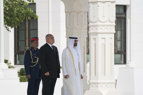 ولي عهد أبو ظبي يلتقي رئيس الوزراء البلغاري