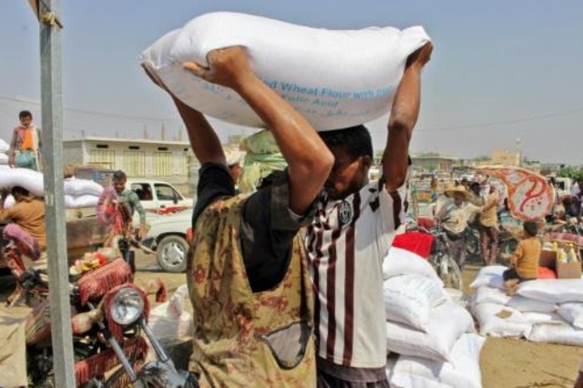المتمردون اليمنيون والقوات الحكومية يستقدمون تعزيزات إلى الحديدة