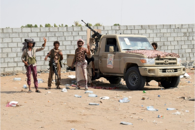القوات الموالية للحكومة اليمنية تتقدم بإتجاه مدينة الحديدة