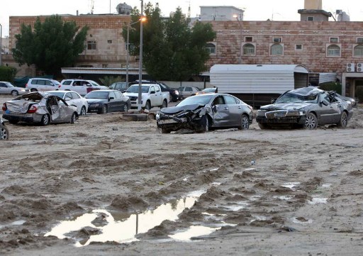 مصرع شخص في الكويت بسبب سوء الأحوال الجوية