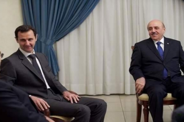 علي مملوك الى جانب الأسد في لقاء مع مسؤول إيراني 