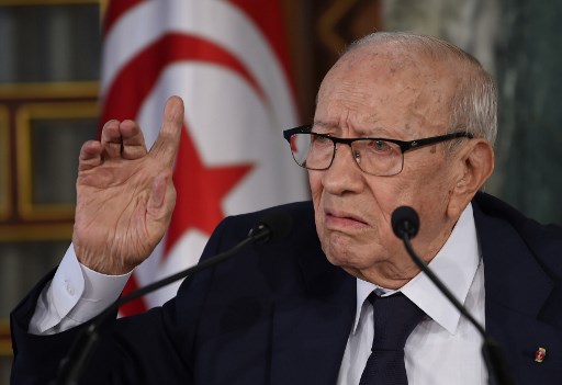 الرئيس التونسي ينفي وجود 