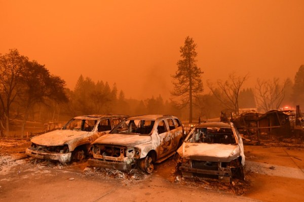 آثار الدمار الذي سببه حريق كاليفورنيا