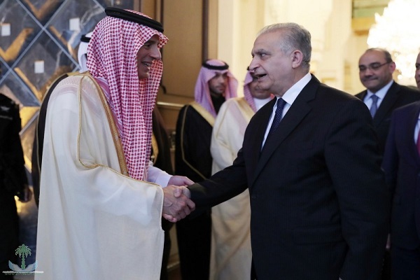 وزير الخارجية السعودي خلال استقباله وزير خارجية العراق