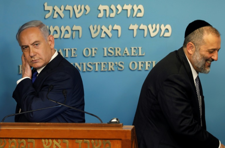 الشرطة توصي بتوجيه اتهامات بالفساد لوزير الداخلية الاسرائيلية