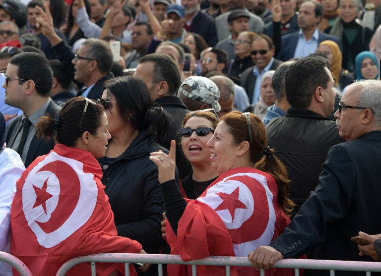 تونسيات يتظاهرن يوم الخميس خلال اضراب عام 