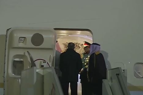 ولي العهد السعودي يصل إلى تونس