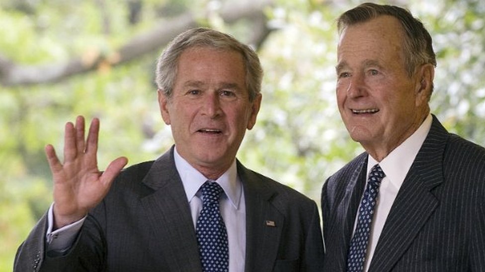 الرئيس الامريكي السابق جورج بوش (الاب)