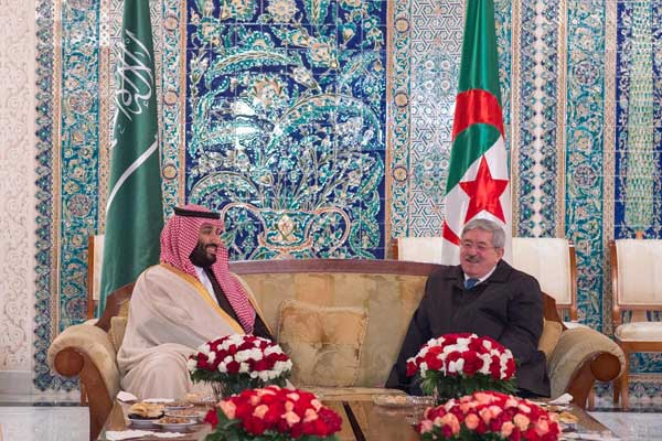 ولي العهد السعودي رفقة الوزير الأول الجزائري