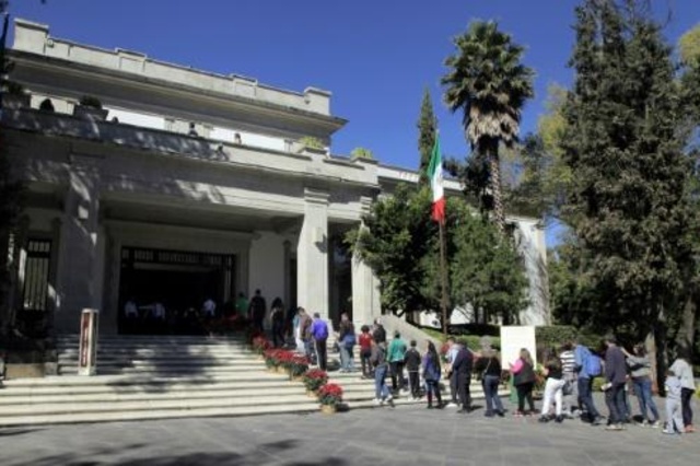 الرئيس المكسيكي الجديد يفتح أبواب المقر الرئاسي الفاخر لعامة الناس